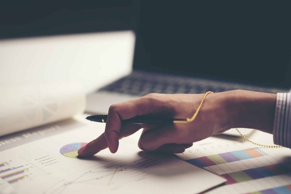 Quels documents une entreprise doit-elle fournir pour prouver sa conformité aux normes environnementales lors d'un appel d'offres public?